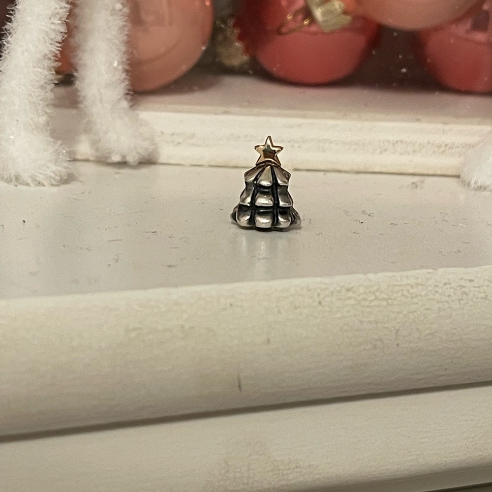 🎄Christmas tree charm!🎄 - Picture 6 of 10